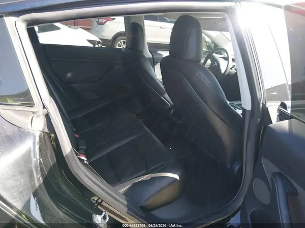 5YJ3E1EC6MF070844 2021 TESLA MODEL 3 - Image 8