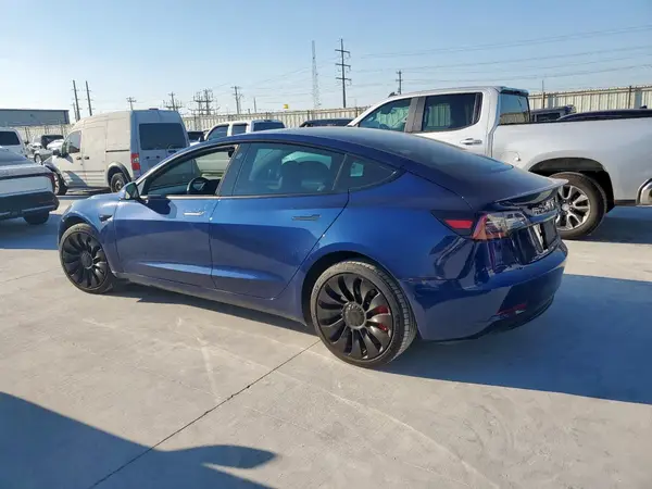 5YJ3E1EC6NF110082 2022 TESLA MODEL 3 - Image 2