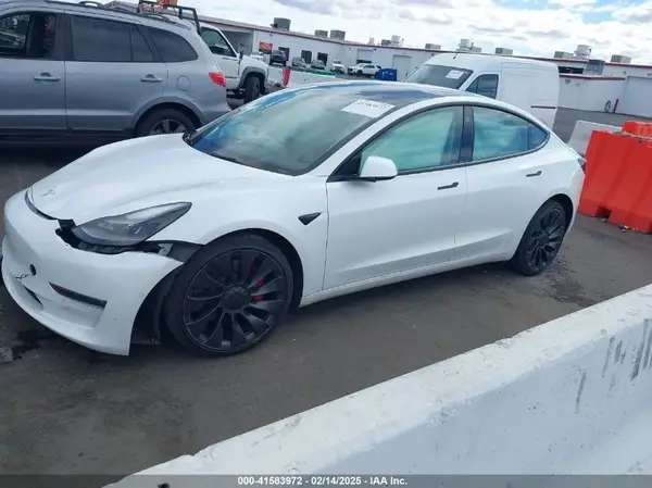 5YJ3E1EC6NF111958 2022 TESLA MODEL 3 - Image 2