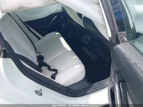 5YJ3E1EC6NF111958 2022 TESLA MODEL 3 - Image 8