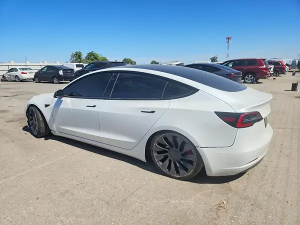 5YJ3E1EC6NF143633 2022 TESLA MODEL 3 - Image 2