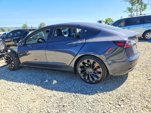 5YJ3E1EC6NF175112 2022 TESLA MODEL 3 - Image 2