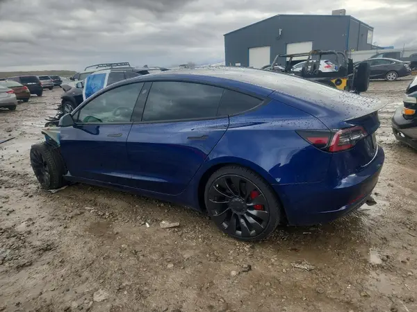 5YJ3E1EC6NF183081 2022 TESLA MODEL 3 - Image 2