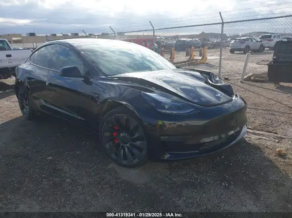 5YJ3E1EC6NF198339 2022 TESLA MODEL 3 - Image 1