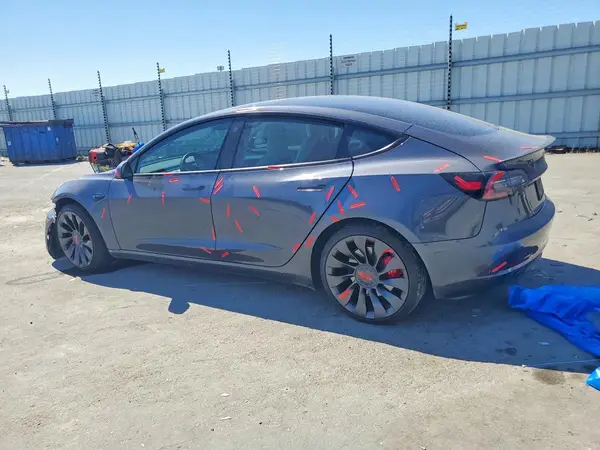 5YJ3E1EC6NF242033 2022 TESLA MODEL 3 - Image 2