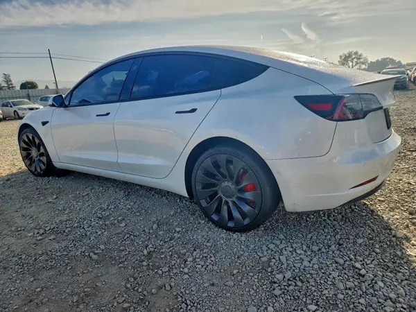 5YJ3E1EC6NF264081 2022 TESLA MODEL 3 - Image 2