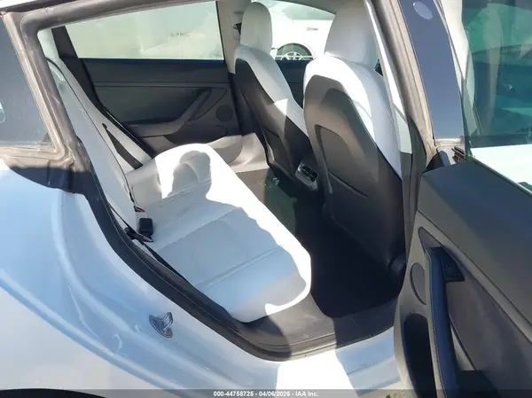 5YJ3E1EC6NF278899 2022 TESLA MODEL 3 - Image 8