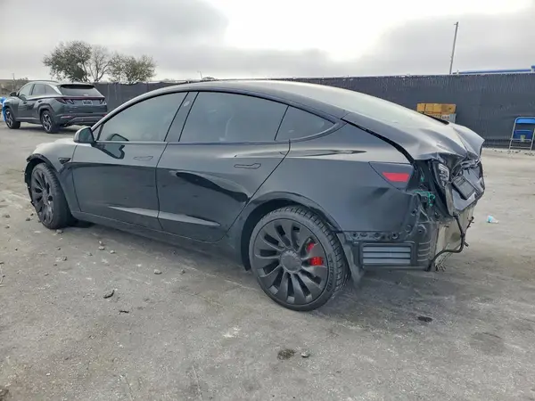 5YJ3E1EC6NF340186 2022 TESLA MODEL 3 - Image 2