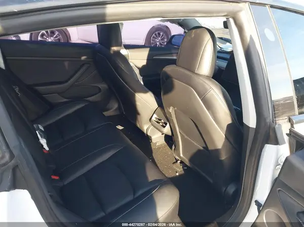 5YJ3E1EC6NF348532 2022 TESLA MODEL 3 - Image 8