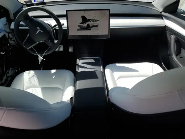 5YJ3E1EC6NF358784 2022 TESLA MODEL 3 - Image 8