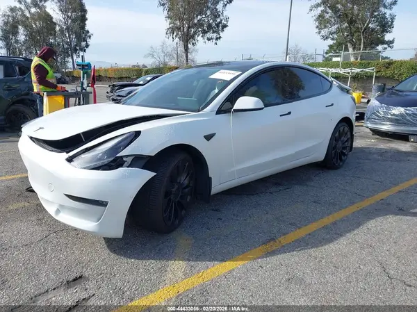 5YJ3E1EC6NF363449 2022 TESLA MODEL 3 - Image 2