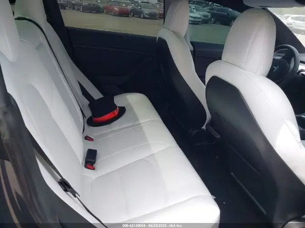 5YJ3E1EC6PF383560 2023 TESLA MODEL 3 - Image 8