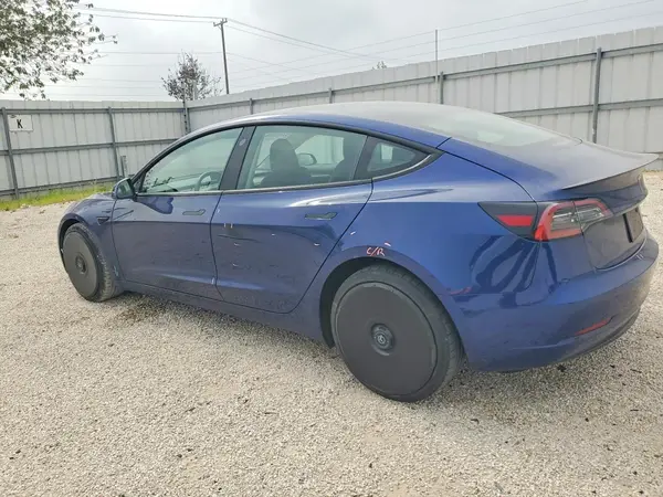 5YJ3E1EC6PF496683 2023 TESLA MODEL 3 - Image 2