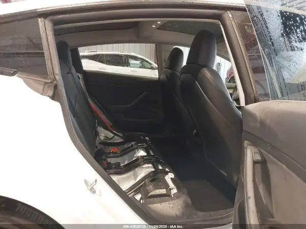 5YJ3E1EC6PF622332 2023 TESLA MODEL 3 - Image 8