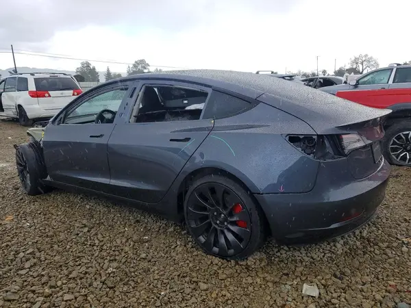 5YJ3E1EC6PF627014 2023 TESLA MODEL 3 - Image 2