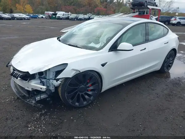 5YJ3E1EC6PF627725 2023 TESLA MODEL 3 - Image 2