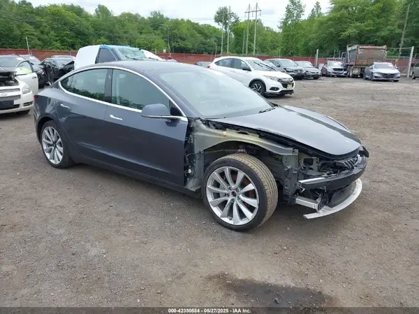 5YJ3E1EC7LF586659 2020 TESLA MODEL 3 - Image 1