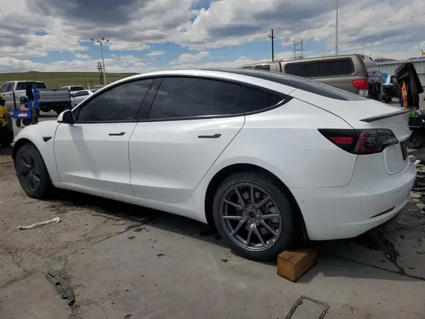 5YJ3E1EC7LF627355 2020 TESLA MODEL 3 - Image 2