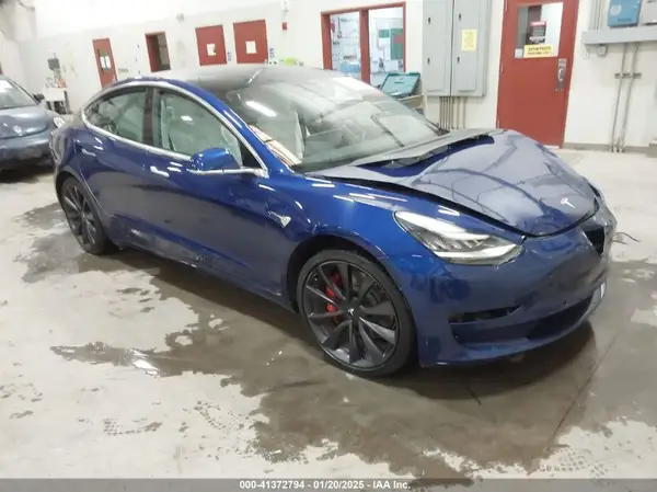 5YJ3E1EC7LF641885 2020 TESLA MODEL 3 - Image 1