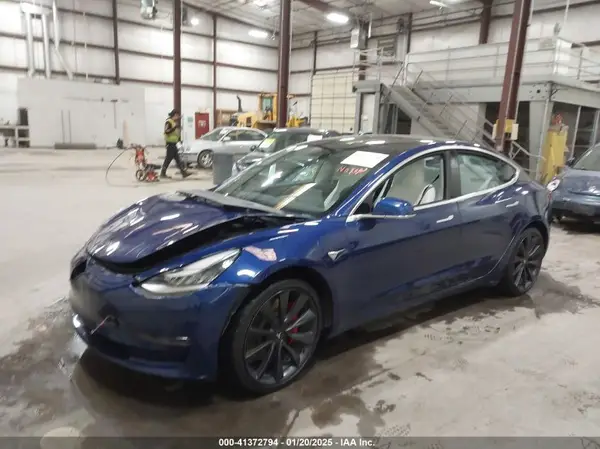 5YJ3E1EC7LF641885 2020 TESLA MODEL 3 - Image 2