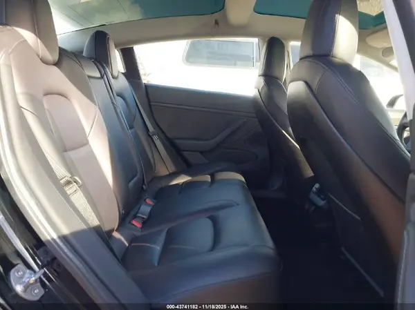 5YJ3E1EC7LF741937 2020 TESLA MODEL 3 - Image 8