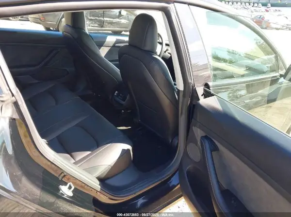 5YJ3E1EC7MF086180 2021 TESLA MODEL 3 - Image 8