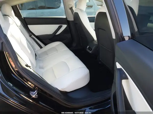 5YJ3E1EC7MF856345 2021 TESLA MODEL 3 - Image 8