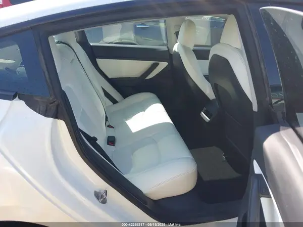 5YJ3E1EC7MF919282 2021 TESLA MODEL 3 - Image 8