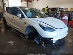 5YJ3E1EC7NF202933 2022 TESLA MODEL 3