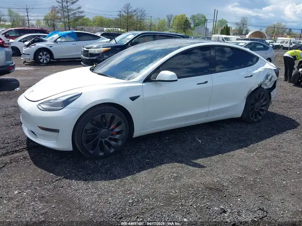 5YJ3E1EC7NF237973 2022 TESLA MODEL 3 - Image 2