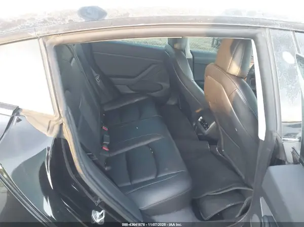 5YJ3E1EC7NF247984 2022 TESLA MODEL 3 - Image 8