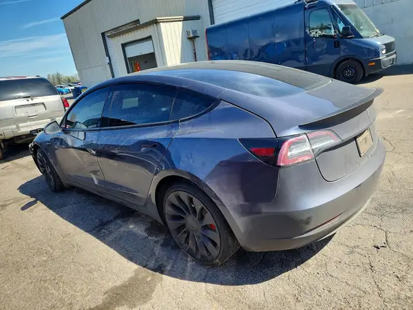 5YJ3E1EC7PF396320 2023 TESLA MODEL 3 - Image 2
