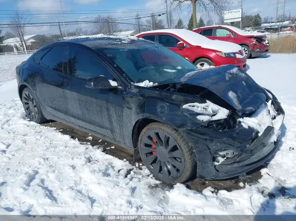 5YJ3E1EC7PF423161 2023 TESLA MODEL 3 - Image 1