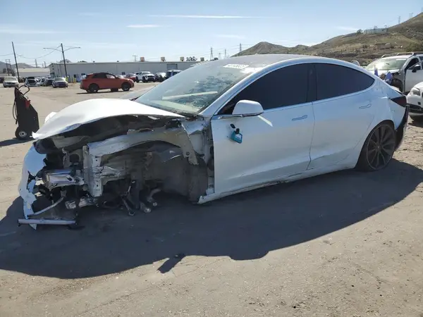 5YJ3E1EC8LF624335 2020 TESLA MODEL 3 - Image 1