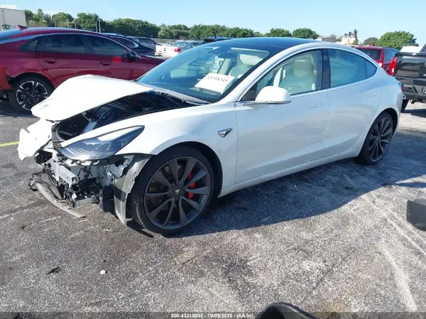 5YJ3E1EC8LF719056 2020 TESLA MODEL 3 - Image 2