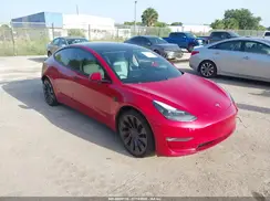 5YJ3E1EC8MF044035 2021 TESLA MODEL 3