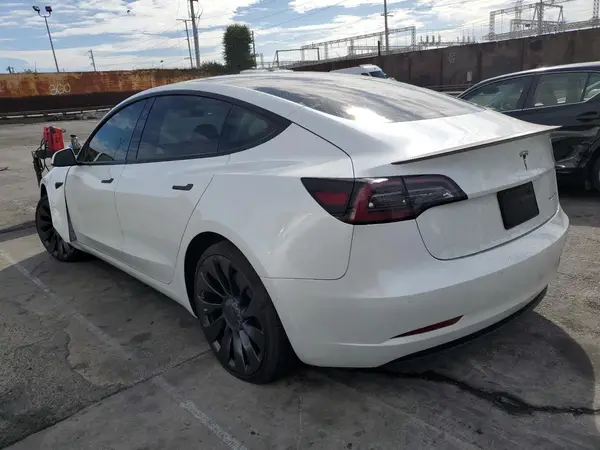 5YJ3E1EC8MF071557 2021 TESLA MODEL 3 - Image 2