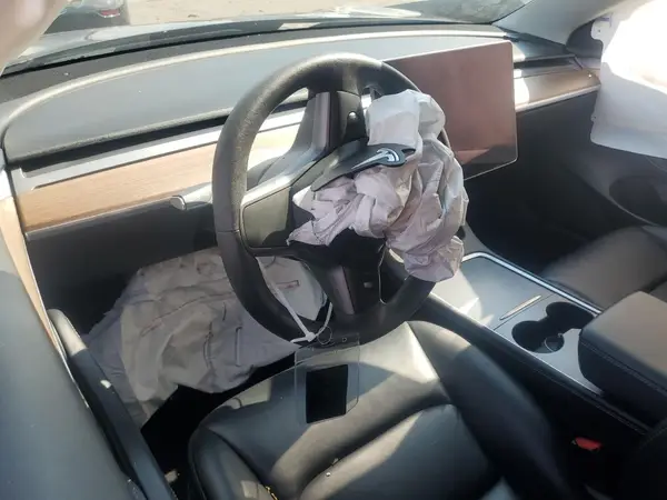 5YJ3E1EC8MF084602 2021 TESLA MODEL 3 - Image 8
