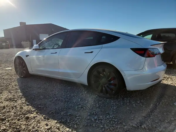 5YJ3E1EC8MF875311 2021 TESLA MODEL 3 - Image 2