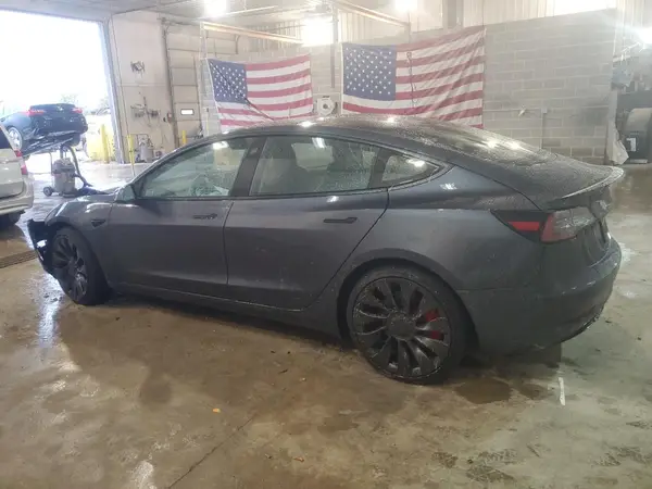 5YJ3E1EC8MF913653 2021 TESLA MODEL 3 - Image 2