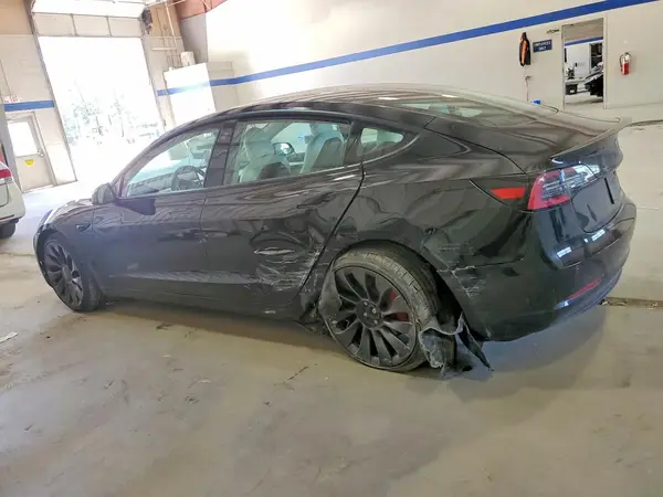 5YJ3E1EC8MF984514 2021 TESLA MODEL 3 - Image 2