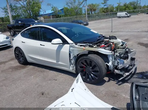 5YJ3E1EC8MF984920 2021 TESLA MODEL 3 - Image 1