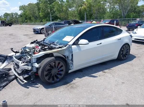 5YJ3E1EC8MF984920 2021 TESLA MODEL 3 - Image 2