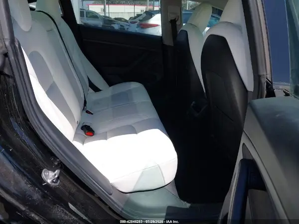 5YJ3E1EC8MF988448 2021 TESLA MODEL 3 - Image 8