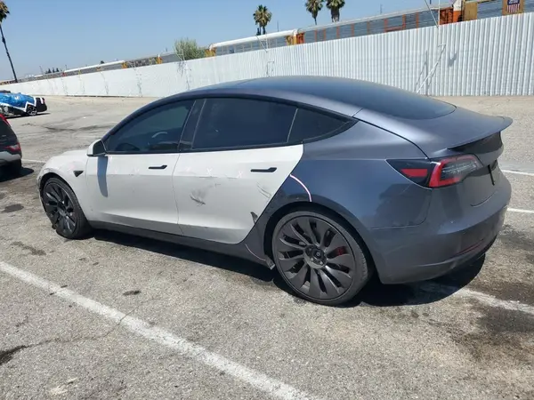 5YJ3E1EC8MF990586 2021 TESLA MODEL 3 - Image 2