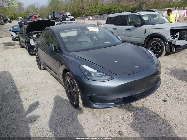 5YJ3E1EC8NF108267 2022 TESLA MODEL 3 - Image 1