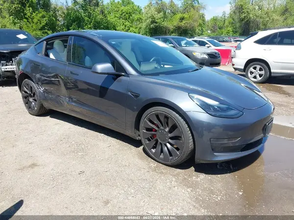 5YJ3E1EC8NF163267 2022 TESLA MODEL 3 - Image 1