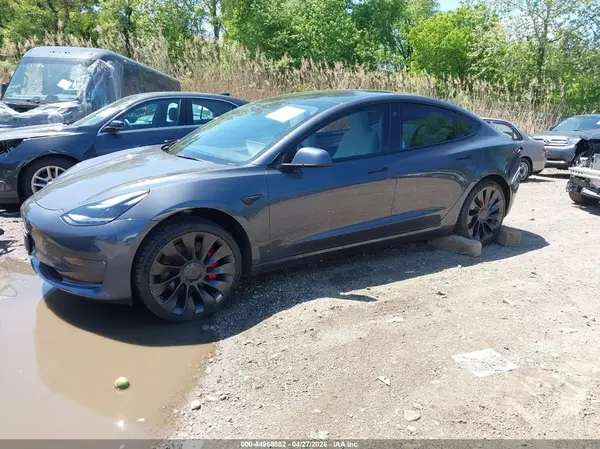5YJ3E1EC8NF163267 2022 TESLA MODEL 3 - Image 2