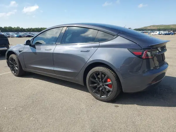 5YJ3E1EC8NF170915 2022 TESLA MODEL 3 - Image 2
