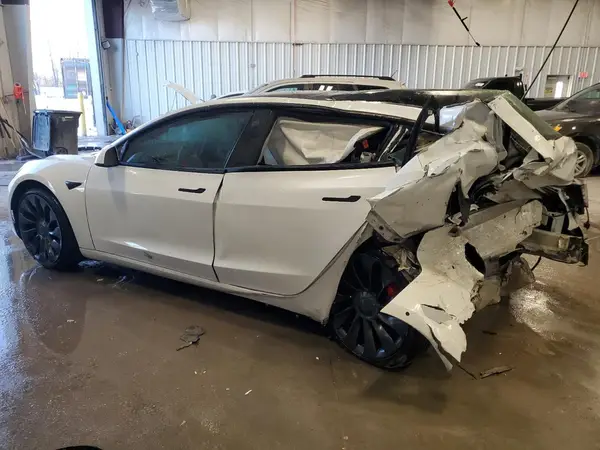 5YJ3E1EC8NF200530 2022 TESLA MODEL 3 - Image 2